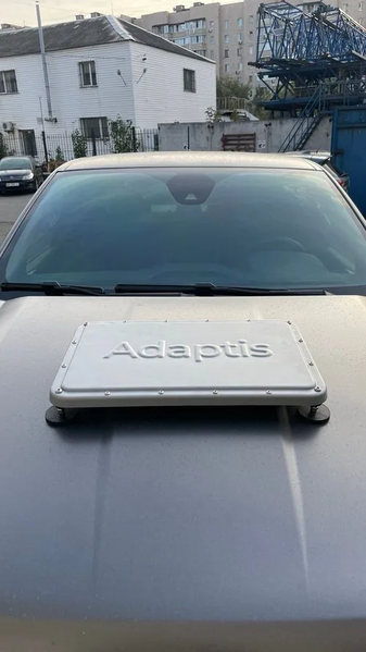 Adaptis &ndash; супутниковий інтернет Starlink для автомобіля adaptis фото